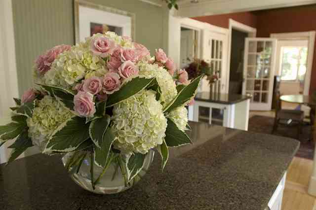 Blushing Bride, Light-O-Day and pink roses in cut arrangement