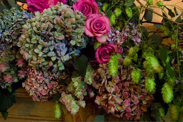 Dried hydrangea with roses and ornamental hops